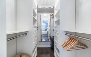 Executive Suburban Townhouse - Etobicoke, Canada