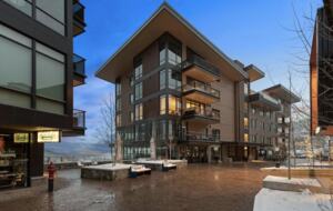 Snowmass Escape: Stylish 3-Bedroom with Stunning Mountain Views - Snowmass Village, Colorado