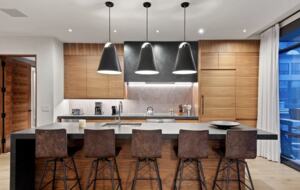 Snowmass Escape: Stylish 3-Bedroom with Stunning Mountain Views - Snowmass Village, Colorado