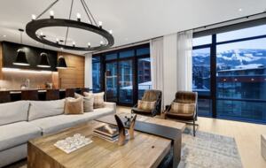 Snowmass Escape: Stylish 3-Bedroom with Stunning Mountain Views - Snowmass Village, Colorado
