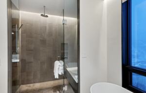 Snowmass Escape: Stylish 3-Bedroom with Stunning Mountain Views - Snowmass Village, Colorado