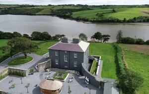 Kinsale Jewel - Kinsale, Ireland