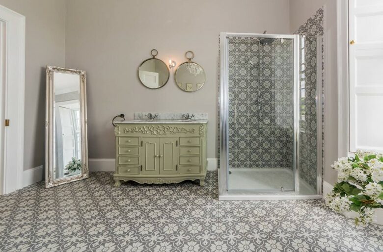 Kinsale Jewel - Kinsale, Ireland