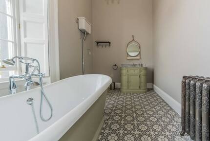 Kinsale Jewel - Kinsale, Ireland