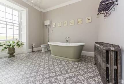 Kinsale Jewel - Kinsale, Ireland