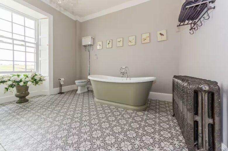 Kinsale Jewel - Kinsale, Ireland