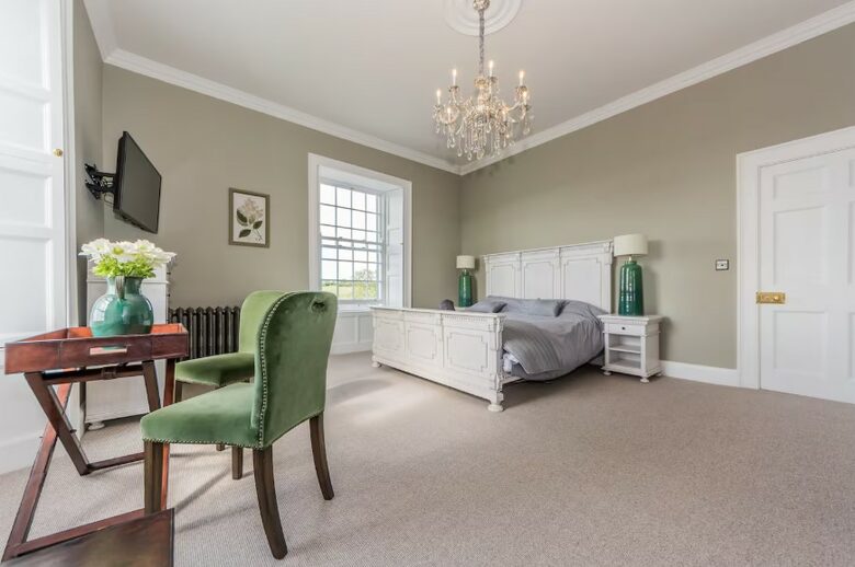 Kinsale Jewel - Kinsale, Ireland