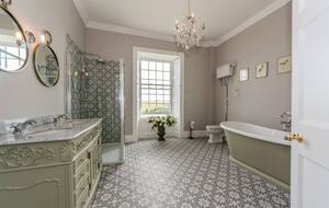 Kinsale Jewel - Kinsale, Ireland