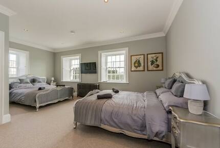 Kinsale Jewel - Kinsale, Ireland