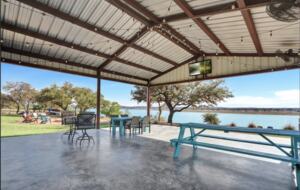 Tres A Lake Retreat - Canyon Lake, Texas