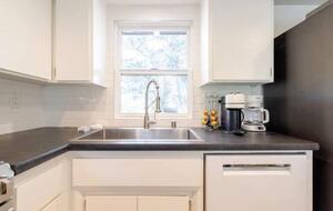 Hidden Lake House With Hot Tub & Views - Watsonville, California