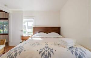 Hidden Lake House With Hot Tub & Views - Watsonville, California