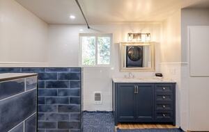 Hidden Lake House With Hot Tub & Views - Watsonville, California