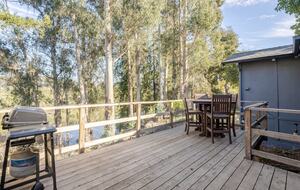 Hidden Lake House With Hot Tub & Views - Watsonville, California