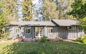 Hidden Lake House With Hot Tub & Views - Watsonville, California