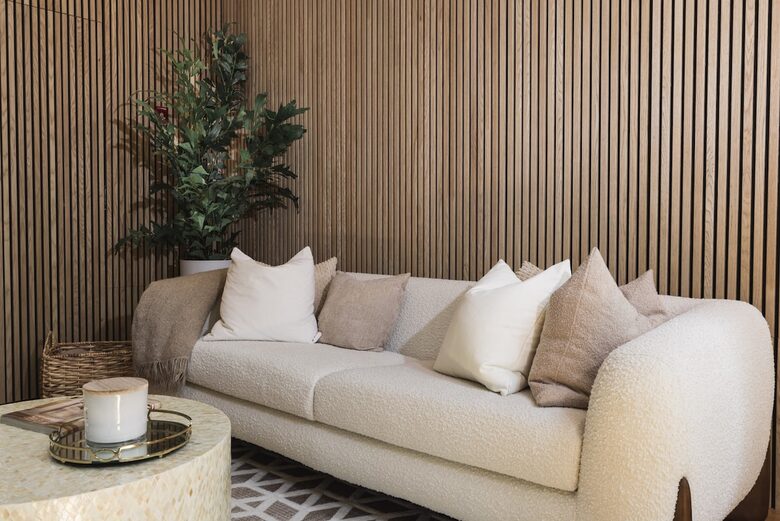 Designer 3BR Treehouse w/ Soaking Tub & Skylights - Wilton, Connecticut