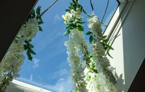 Designer 3BR Treehouse w/ Soaking Tub & Skylights - Wilton, Connecticut