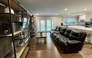 Charming Oasis Pool Home - Claremont, California