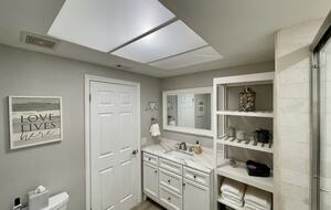 Charming Oasis Pool Home - Claremont, California