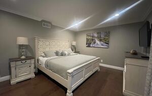 Charming Oasis Pool Home - Claremont, California