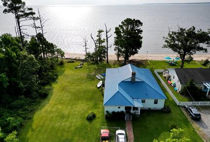 Waterfront Home with Private Beach & Panoramic River Views - Oriental, North Carolina