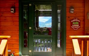 Woodstock Mountainside Retreat - Bearsville, New York