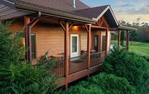 Wisconsin Hillside Lodge - Baraboo, Wisconsin