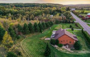 Wisconsin Hillside Lodge - Baraboo, Wisconsin