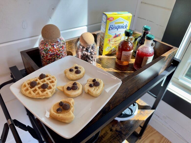 Hatley Pointe Ski Retreat with Private Theater, Hot Tub & Game Room - Mars Hill, North Carolina