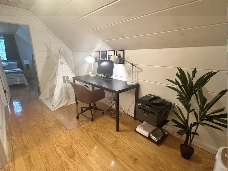 Hatley Pointe Ski Retreat with Private Theater, Hot Tub & Game Room - Mars Hill, North Carolina