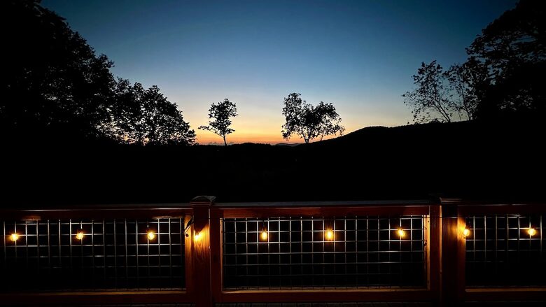 Hatley Pointe Ski Retreat with Private Theater, Hot Tub & Game Room - Mars Hill, North Carolina