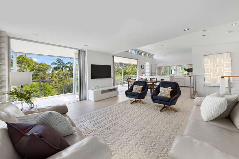 Stunning Duplex with Rooftop Terrace - Noosa, Australia