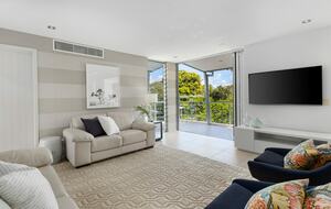 Stunning Duplex with Rooftop Terrace - Noosa, Australia