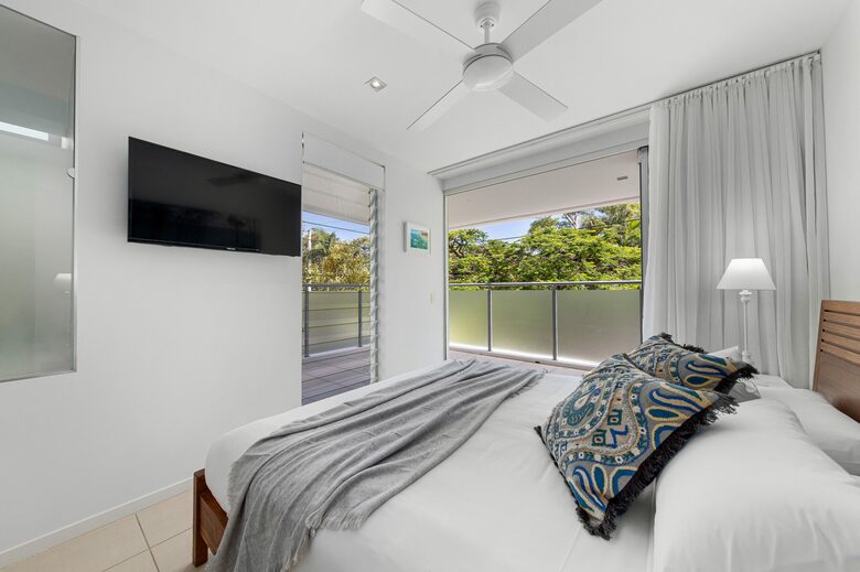 Stunning Duplex with Rooftop Terrace - Noosa, Australia