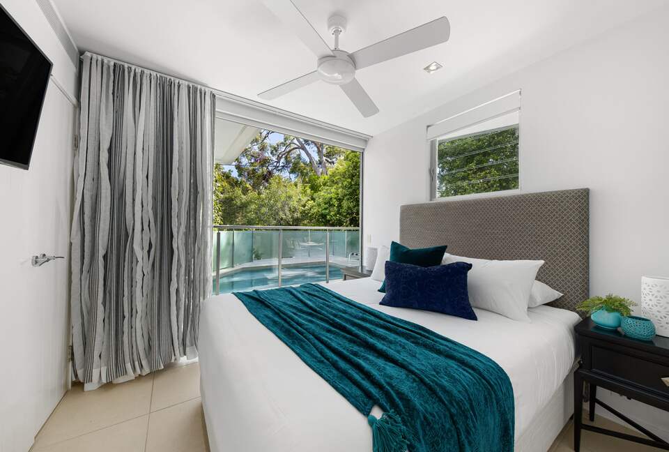 Stunning Duplex with Rooftop Terrace - Noosa, Australia