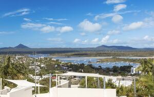 Stunning Duplex with Rooftop Terrace - Noosa, Australia