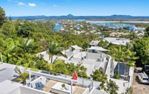 Stunning Duplex with Rooftop Terrace - Noosa, Australia