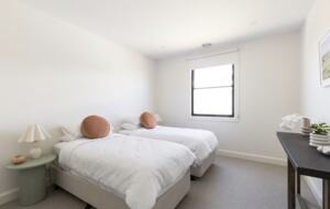 New Luxury Beach House | Huge North Facing Deck/Yard - Point Lonsdale, Australia