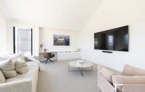 New Luxury Beach House | Huge North Facing Deck/Yard - Point Lonsdale, Australia