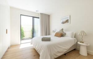 New Luxury Beach House | Huge North Facing Deck/Yard - Point Lonsdale, Australia