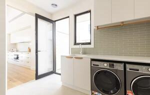 New Luxury Beach House | Huge North Facing Deck/Yard - Point Lonsdale, Australia