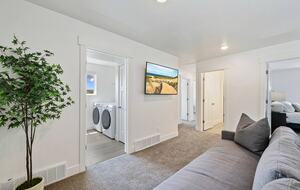 Beacon Point: Spacious Retreat with Ideal Beach Access to Bear Lake - Garden City, Utah