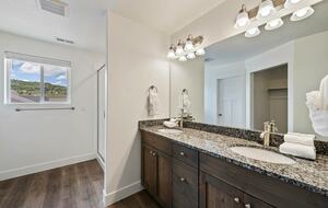 Beacon Point: Spacious Retreat with Ideal Beach Access to Bear Lake - Garden City, Utah