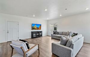 Beacon Point: Spacious Retreat with Ideal Beach Access to Bear Lake - Garden City, Utah