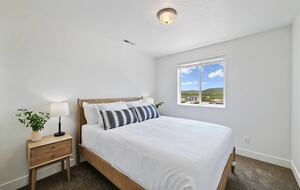 Beacon Point: Spacious Retreat with Ideal Beach Access to Bear Lake - Garden City, Utah