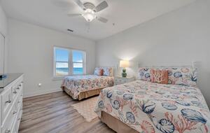 Gulf Breeze Penthouse | Beachfront Luxury in Destin - Destin, Florida