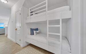 Gulf Breeze Penthouse | Beachfront Luxury in Destin - Destin, Florida