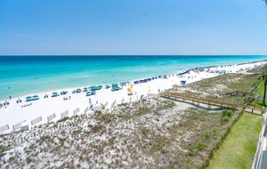 Gulf Breeze Penthouse | Beachfront Luxury in Destin - Destin, Florida