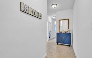 Gulf Breeze Penthouse | Beachfront Luxury in Destin - Destin, Florida