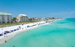 Gulf Breeze Penthouse | Beachfront Luxury in Destin - Destin, Florida